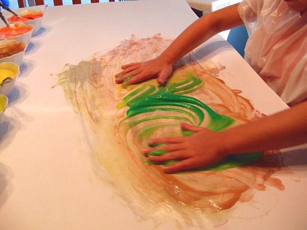 Finger maling til børn - en hjælp til unge kunstnere