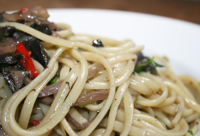 opskrift på italiensk pasta hjemme med svampe 