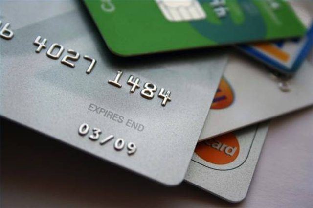 Sådan lukker du et kreditkort af Sberbank: instruktioner til indehavere