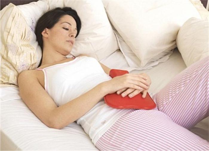 Efter hvor mange måneder efter fødslen begynder hver måned: funktionerne i menstruationscyklussen
