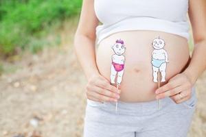 Bestem babyens køn: tegn på graviditet som dreng og pige
